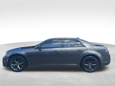 Used 2021 Chrysler 300 S image 5