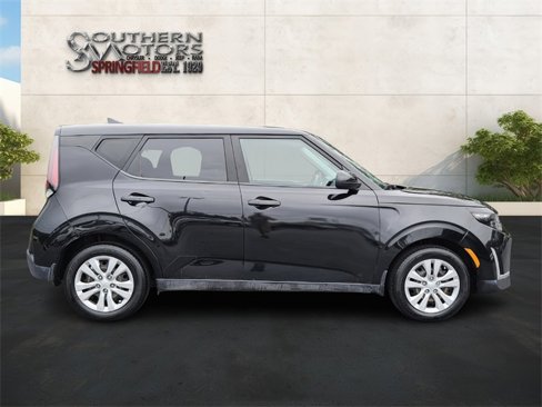 Used 2023 Kia Soul LX image 6