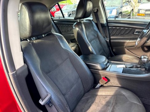 Used 2010 Ford Taurus SHO image 26