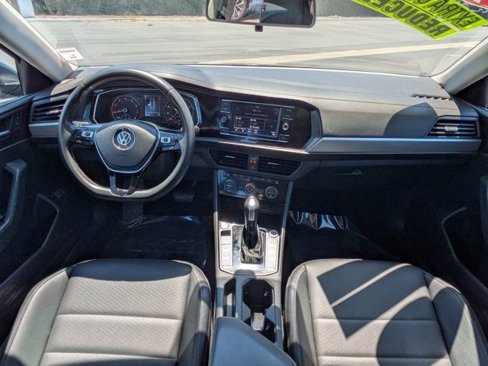 Used 2021 Volkswagen Jetta R-Line image 15