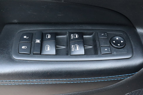 Used 2019 Jeep Grand Cherokee Laredo image 15