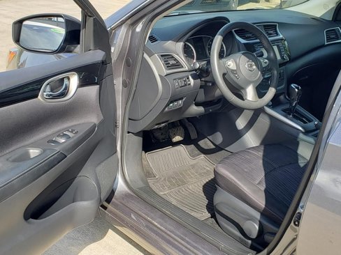 Used 2018 Nissan Sentra SV w/ Premium Package (P01) image 12