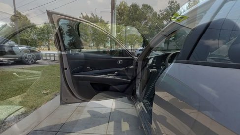 Certified 2023 Hyundai Elantra SEL image 35