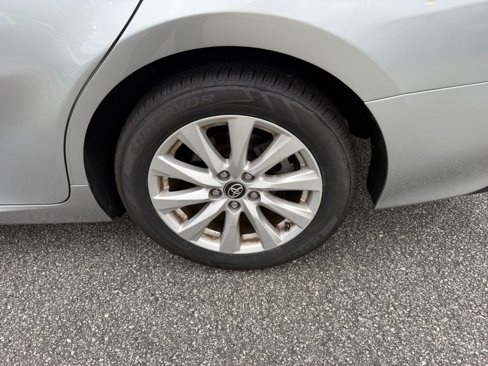 Used 2018 Toyota Camry LE image 26