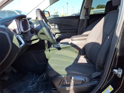Used 2017 Chevrolet Equinox LS image 19