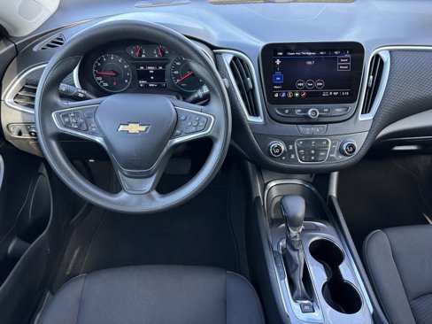 Used 2023 Chevrolet Malibu LT image 3