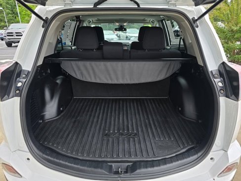 Certified 2018 Toyota RAV4 XLE image 7