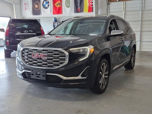 Used 2018 GMC Terrain Denali w/ Advanced Safety Package image 7