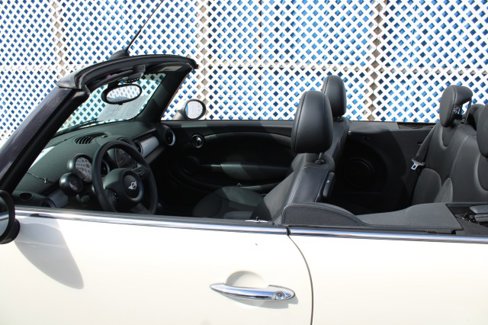 Used 2015 MINI Cooper Convertible image 15