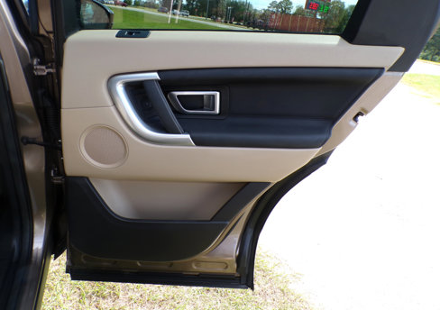 Used 2017 Land Rover Discovery Sport HSE image 33
