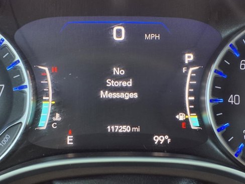 Used 2018 Chrysler Pacifica Touring-L Plus image 35