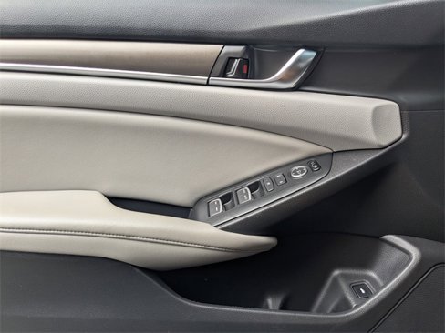 Used 2019 Honda Accord LX image 27