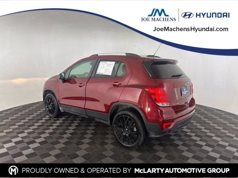 Used 2021 Chevrolet Trax LT w/ Premium Seat Package image 7