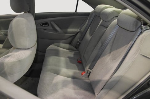 Used 2011 Toyota Camry LE image 14