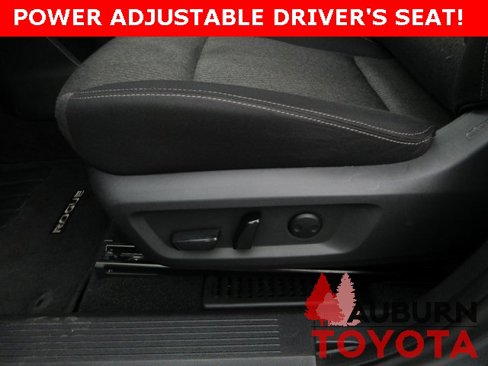 Used 2024 Nissan Rogue SV image 12
