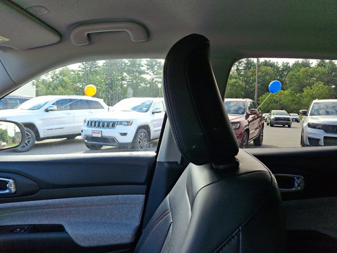 Used 2022 Jeep Compass Latitude image 17