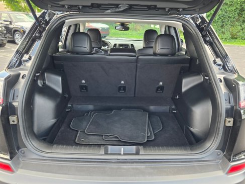 Used 2021 Jeep Cherokee Latitude Plus image 13