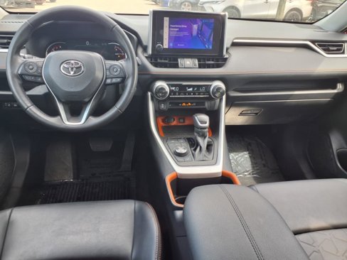 Used 2023 Toyota RAV4 Adventure image 11