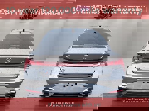 Used 2023 Hyundai Elantra Limited image 12