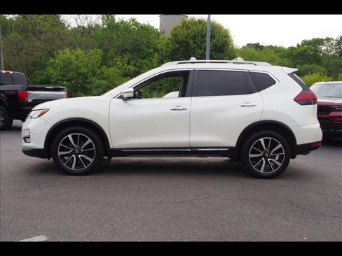 Used 2019 Nissan Rogue SL image 2