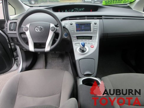 Used 2015 Toyota Prius Two image 9