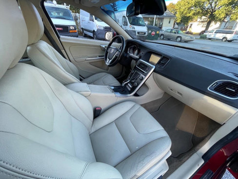 Used 2015 Volvo V60 T5 Premier Plus image 34