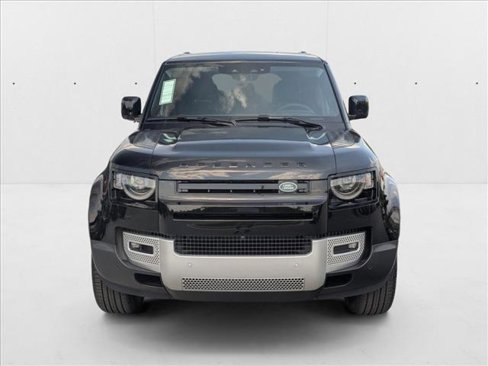 New 2025 Land Rover Defender 110 S image 6