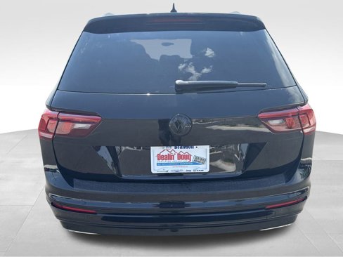 Used 2021 Volkswagen Tiguan SE R-Line image 15