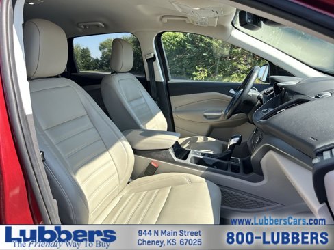 Used 2019 Ford Escape SEL image 21