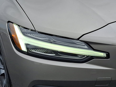 Used 2020 Volvo S60 T6 Momentum w/ Protection Package image 9