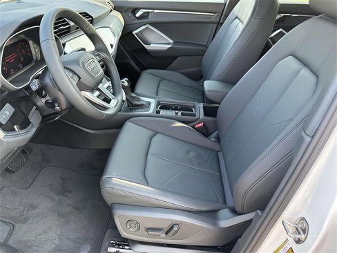 New 2025 Audi Q3 2.0T Premium image 9