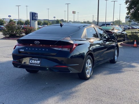 Used 2023 Hyundai Elantra SE image 7
