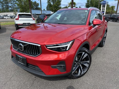 Certified 2024 Volvo XC40 B5 Plus w/ Climate Package image 1