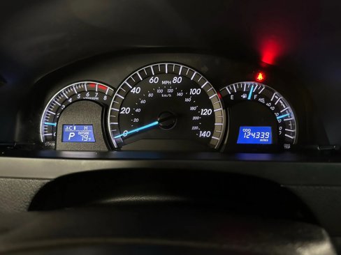 Used 2014 Toyota Camry SE image 36