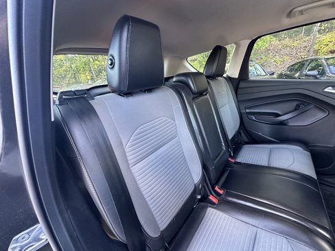 Used 2019 Ford Escape SE image 29