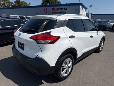 Used 2019 Nissan Kicks S image 2