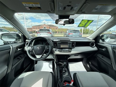 Used 2018 Toyota RAV4 XLE image 10