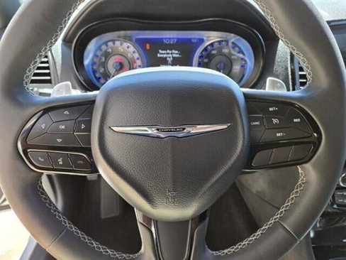 Used 2022 Chrysler 300 S image 25