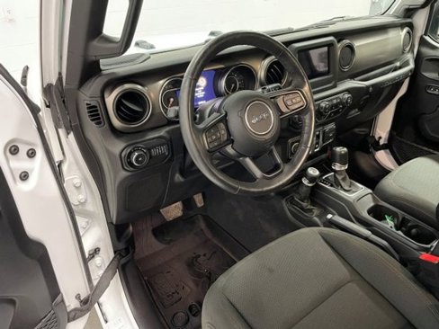 Used 2019 Jeep Wrangler Sport image 13