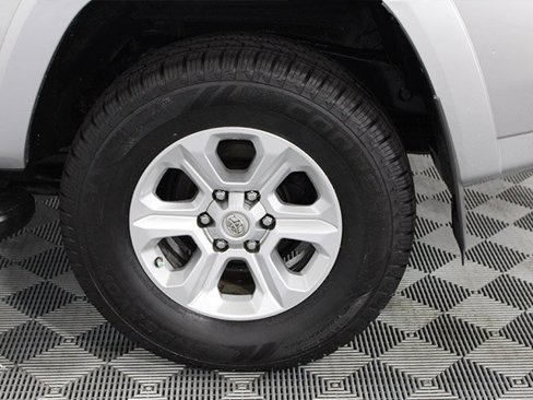 Used 2016 Toyota 4Runner SR5 Premium image 18