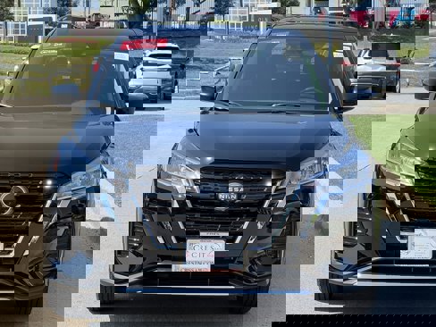 Certified 2025 Nissan Kicks Play S image 6
