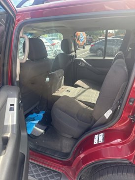 Used 2006 Nissan Pathfinder SE w/ (P01) Se Premium Pkg image 2