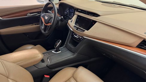 Used 2017 Cadillac XT5 Platinum w/ Driver Assist Package image 23