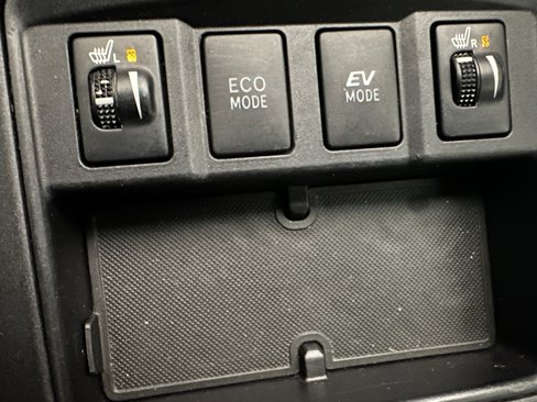 Used 2015 Toyota Camry XLE image 31