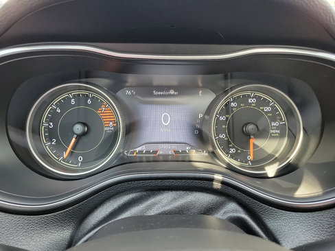 Used 2019 Jeep Cherokee Trailhawk w/ Comfort/Convenience Group image 18