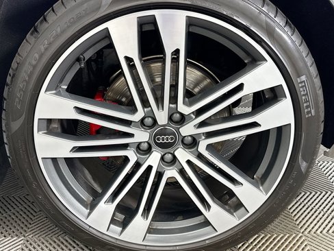 Used 2020 Audi SQ5 Premium Plus w/ Premium Plus Package image 30