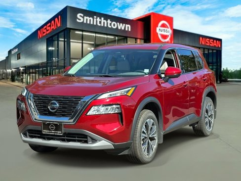Used 2021 Nissan Rogue SV image 2
