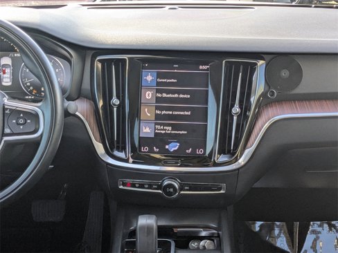 Used 2022 Volvo S60 B5 Momentum image 16