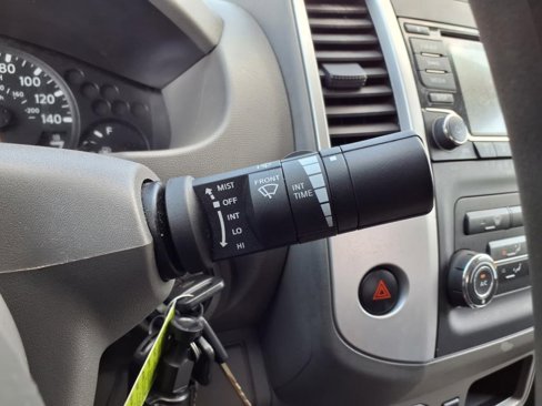 Used 2015 Nissan Frontier SV image 18