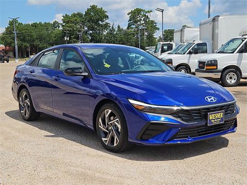 New 2025 Hyundai Elantra Sport image 3